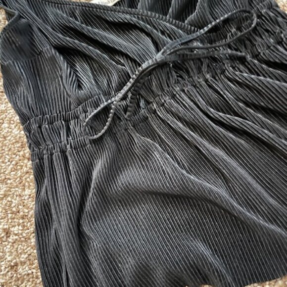 Abercrombie Tank - Picture 2 of 3